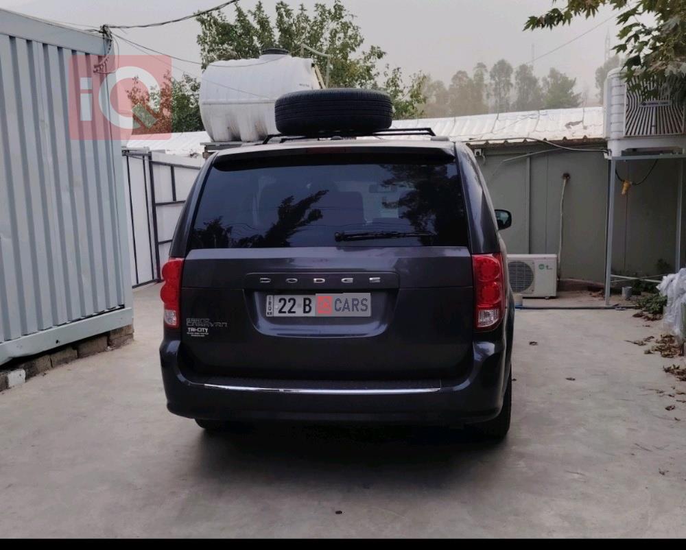 دودج جراند كارافان